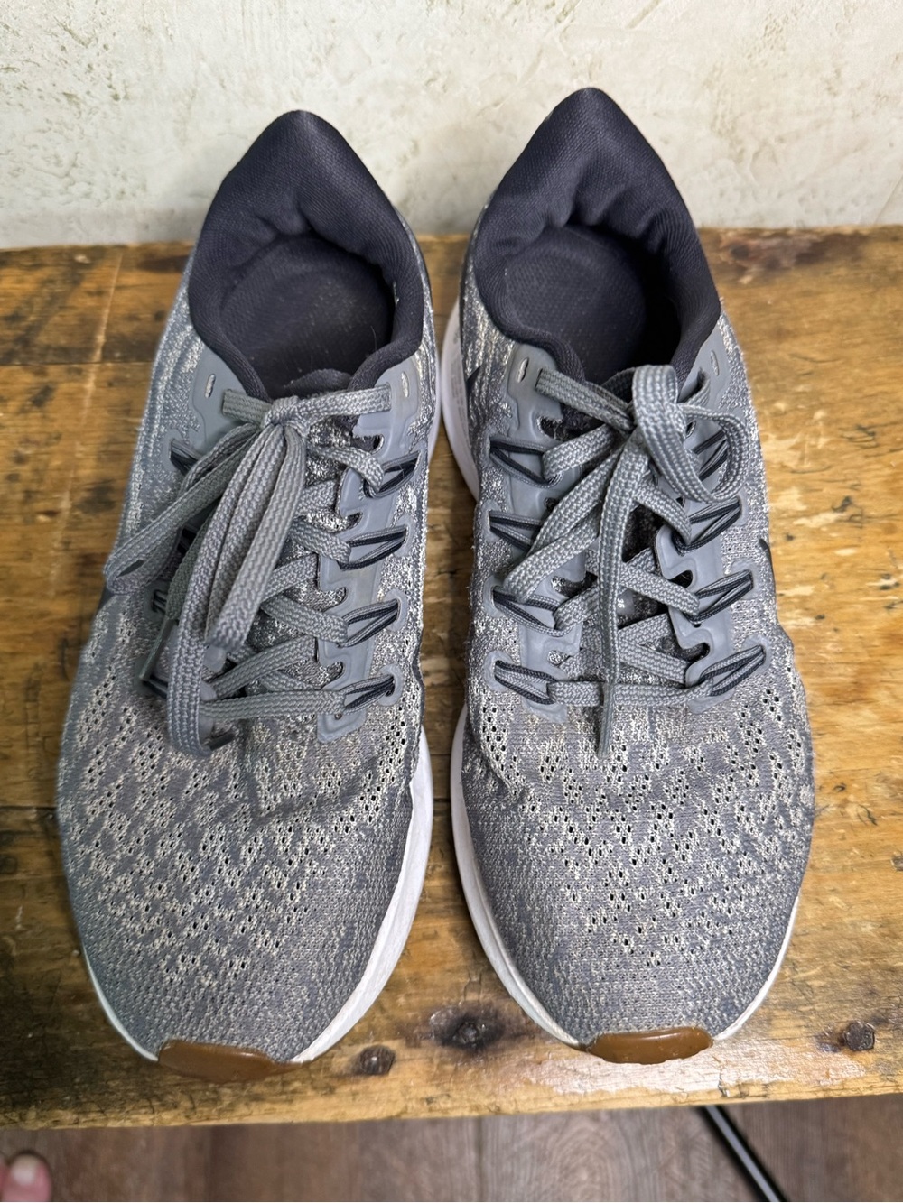 Woman's Nike Air Zoom Pegasus Gray Black Knit Running Shoe's